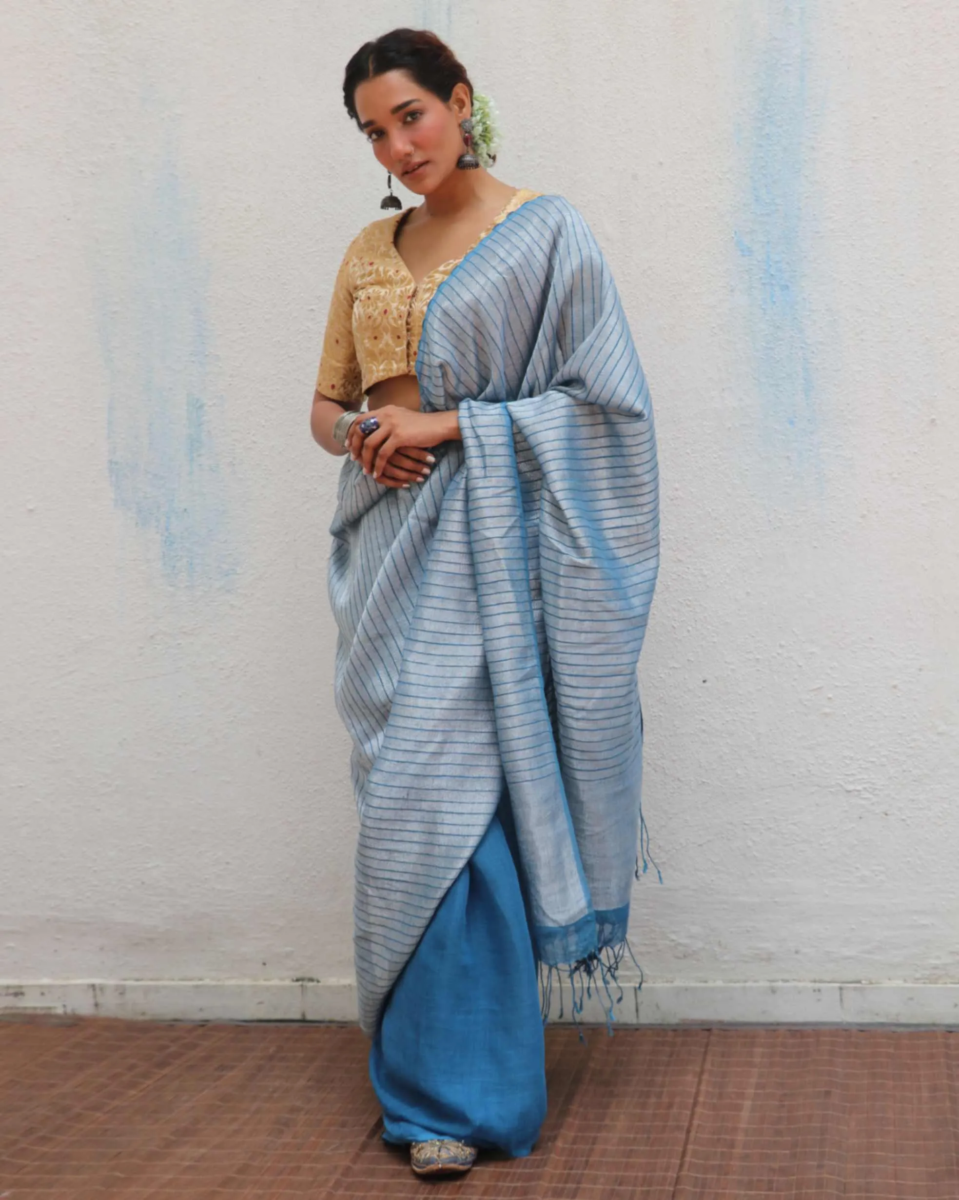 Anumeha Handwoven Linen Zari Saree - Jheel