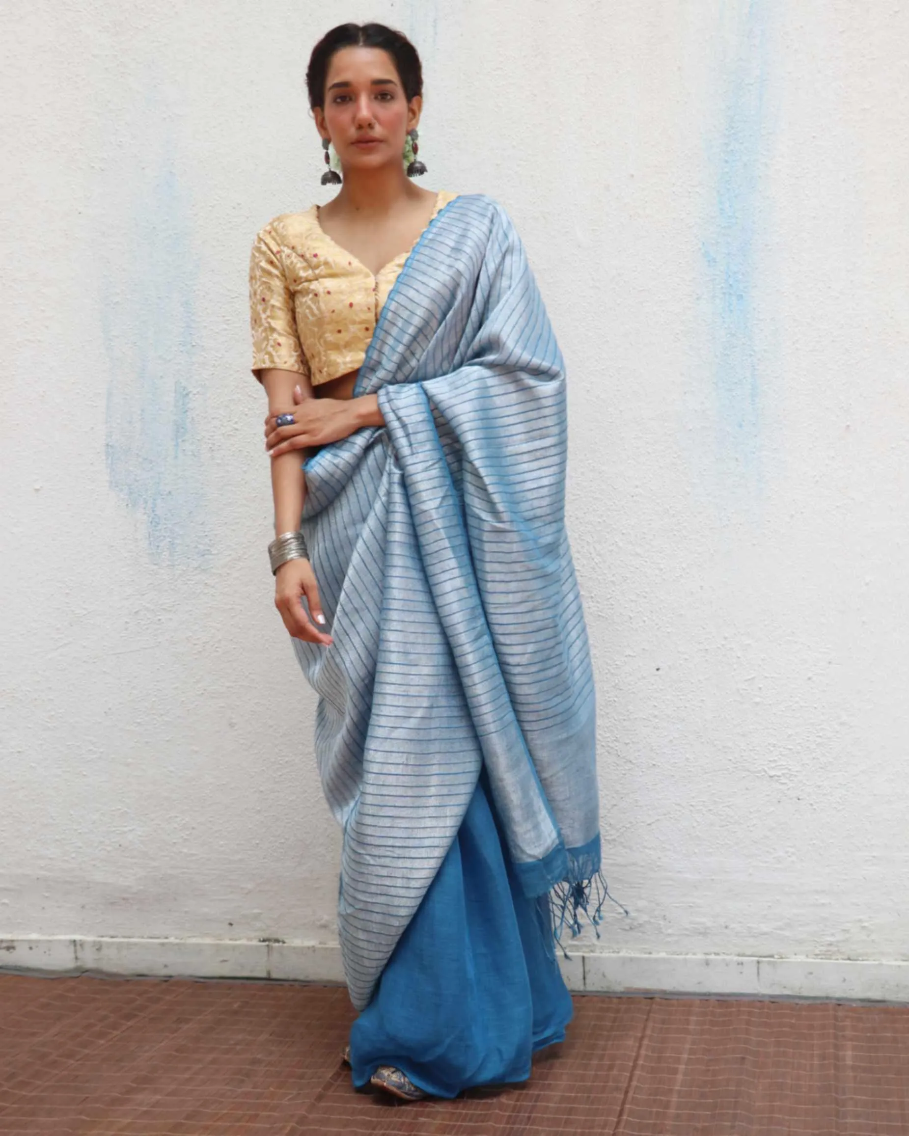 Anumeha Handwoven Linen Zari Saree - Jheel