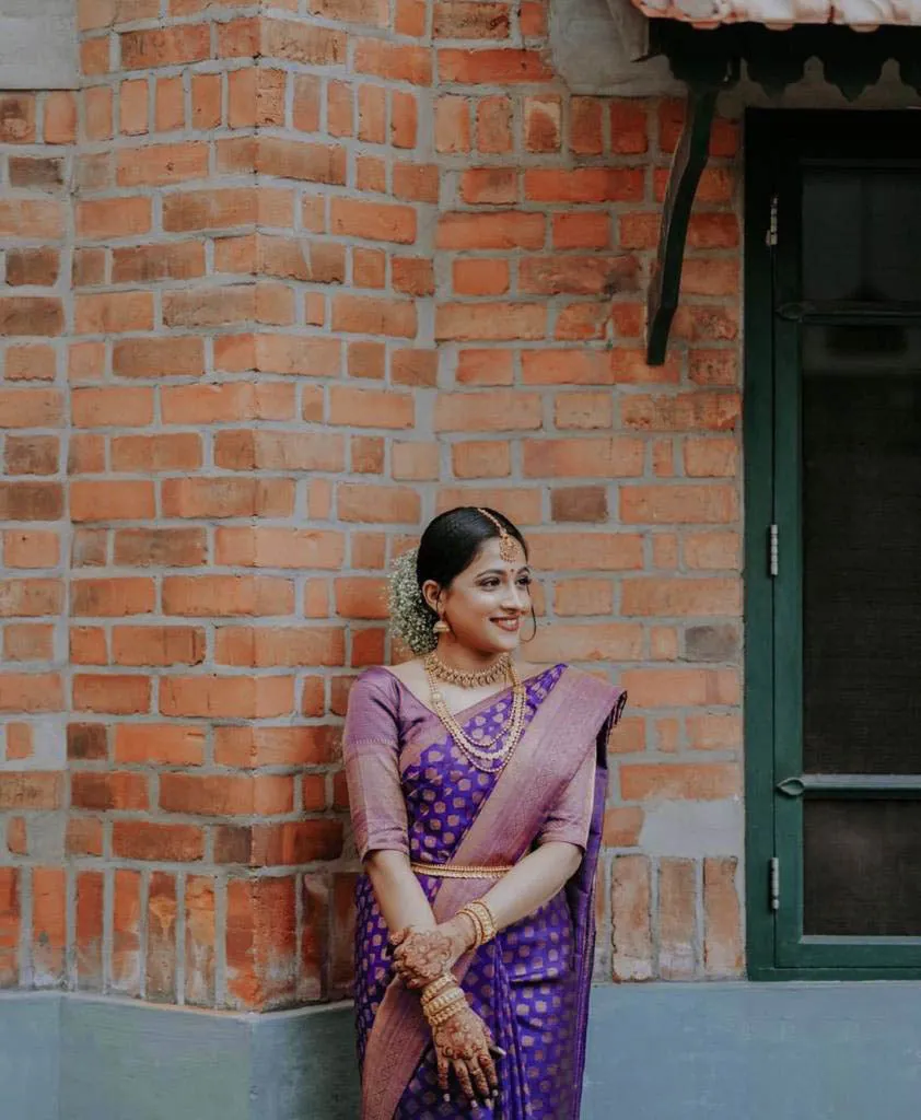 Exceptional Royal Blue Soft Silk Saree With Groovy Blouse Piece