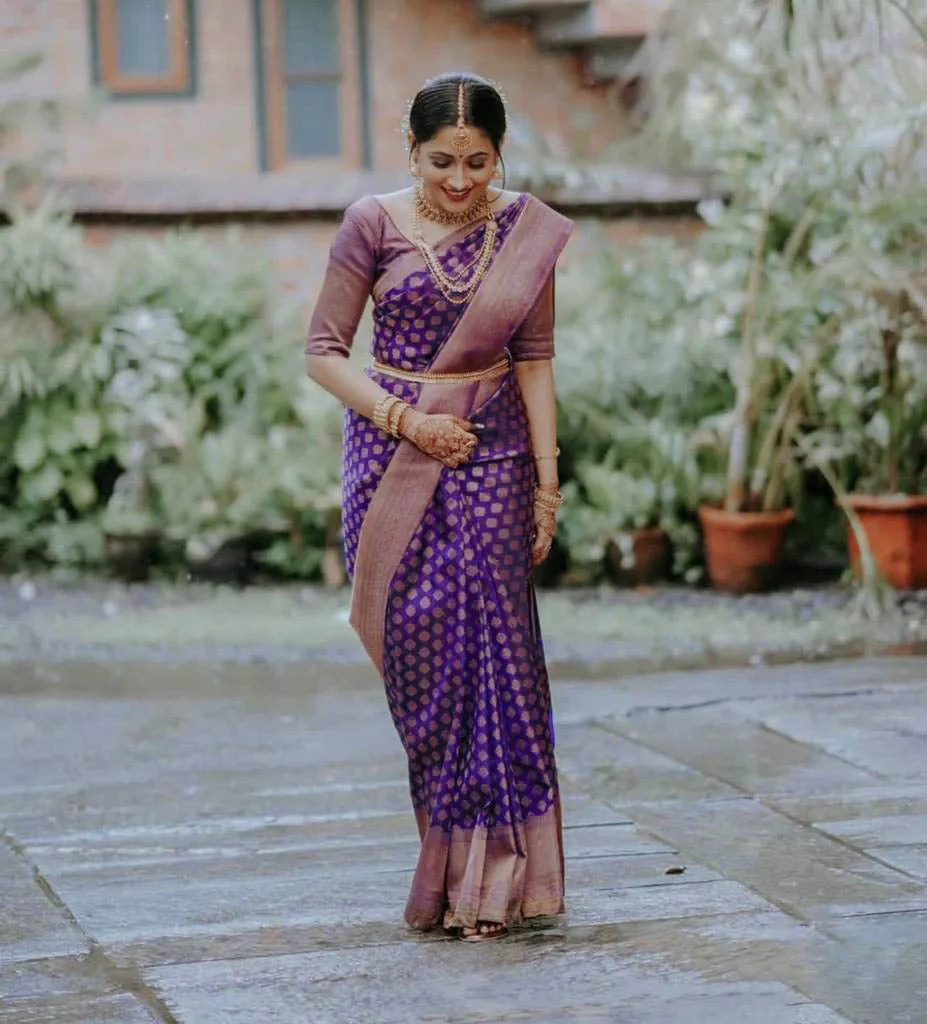 Exceptional Royal Blue Soft Silk Saree With Groovy Blouse Piece