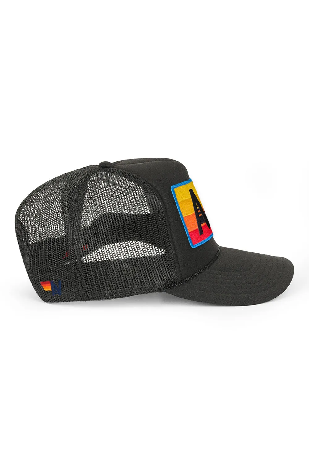 LOGO RAINBOW VINTAGE TRUCKER HAT