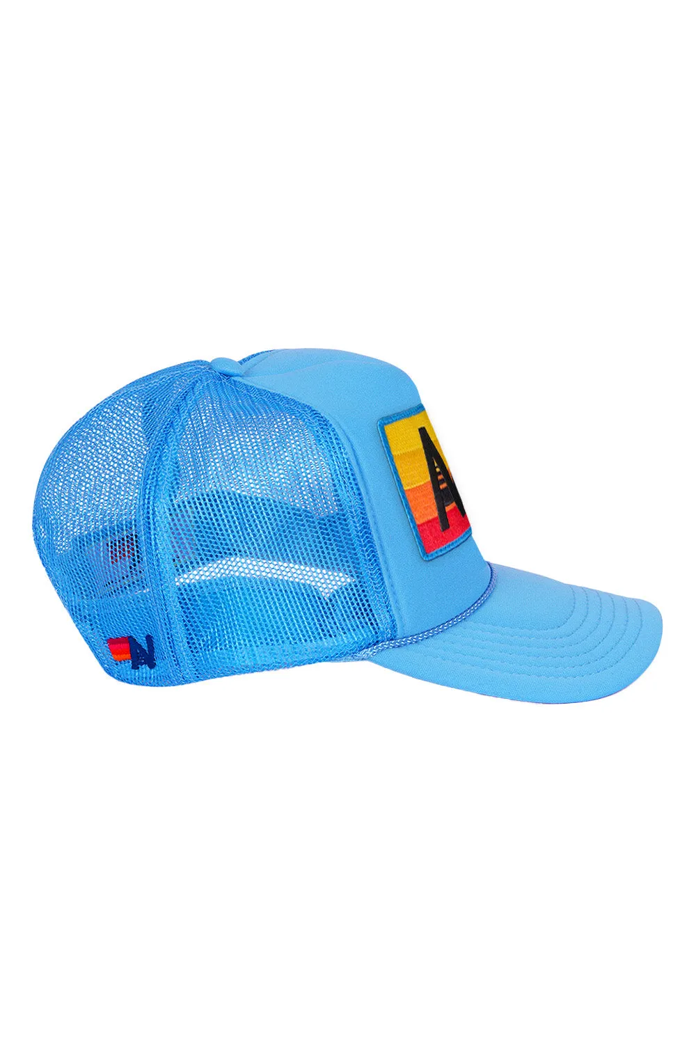 LOGO RAINBOW VINTAGE TRUCKER HAT