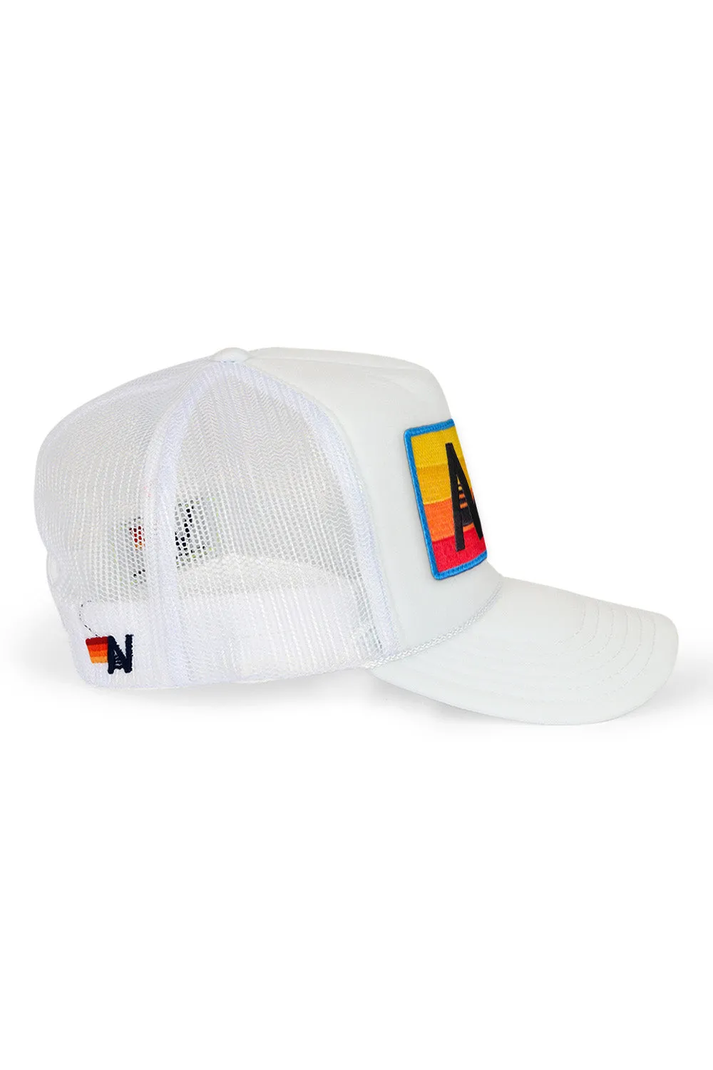 LOGO RAINBOW VINTAGE TRUCKER HAT