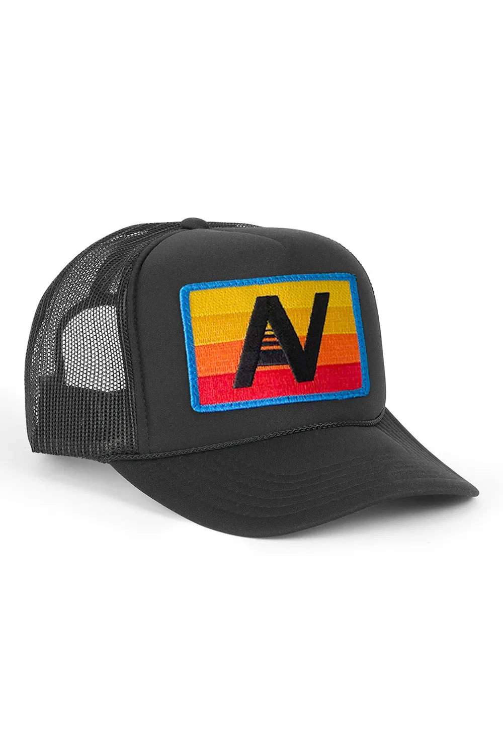 LOGO RAINBOW VINTAGE TRUCKER HAT