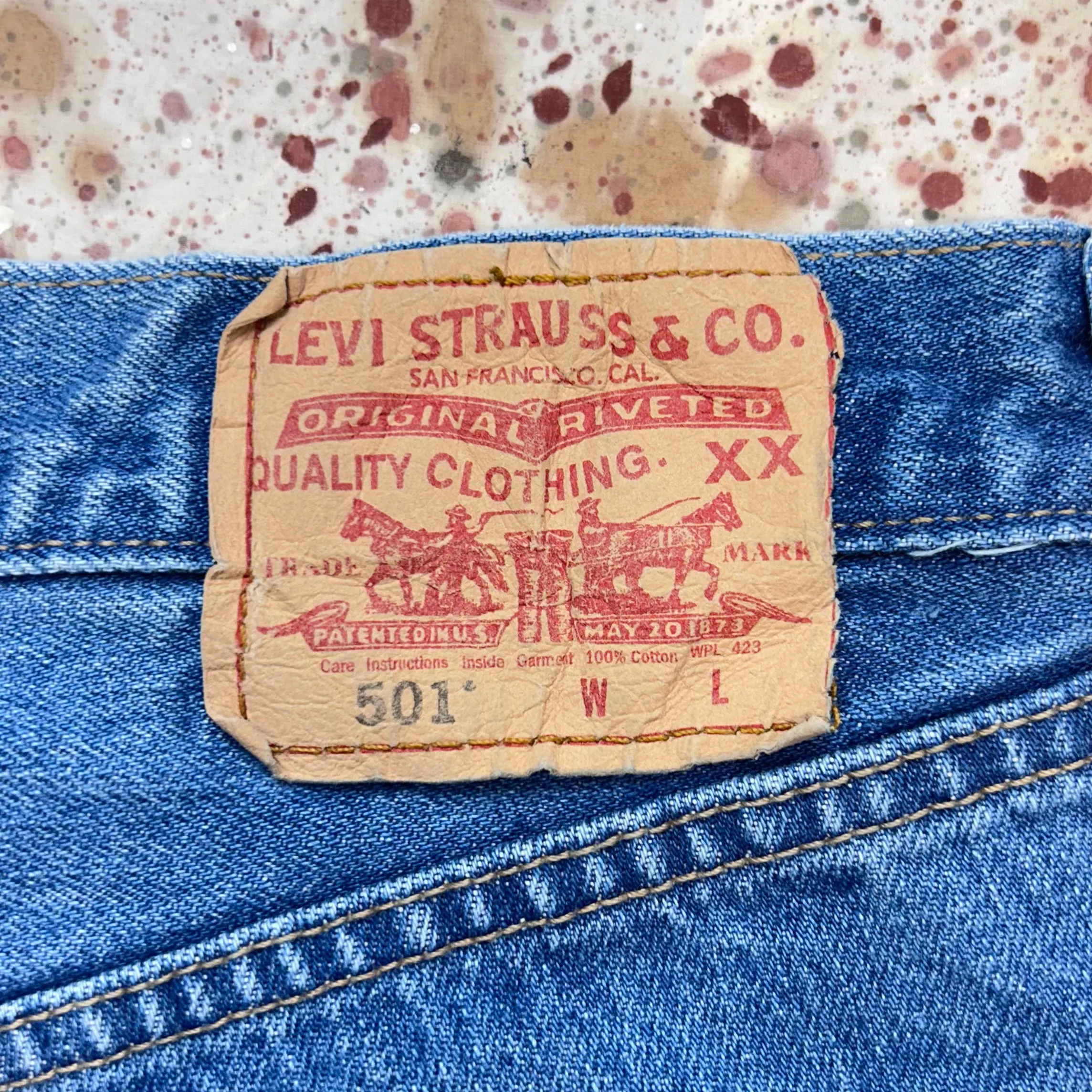 Vintage Levi's 501 Cut Off Denim Shorts (JYJ0524-211)