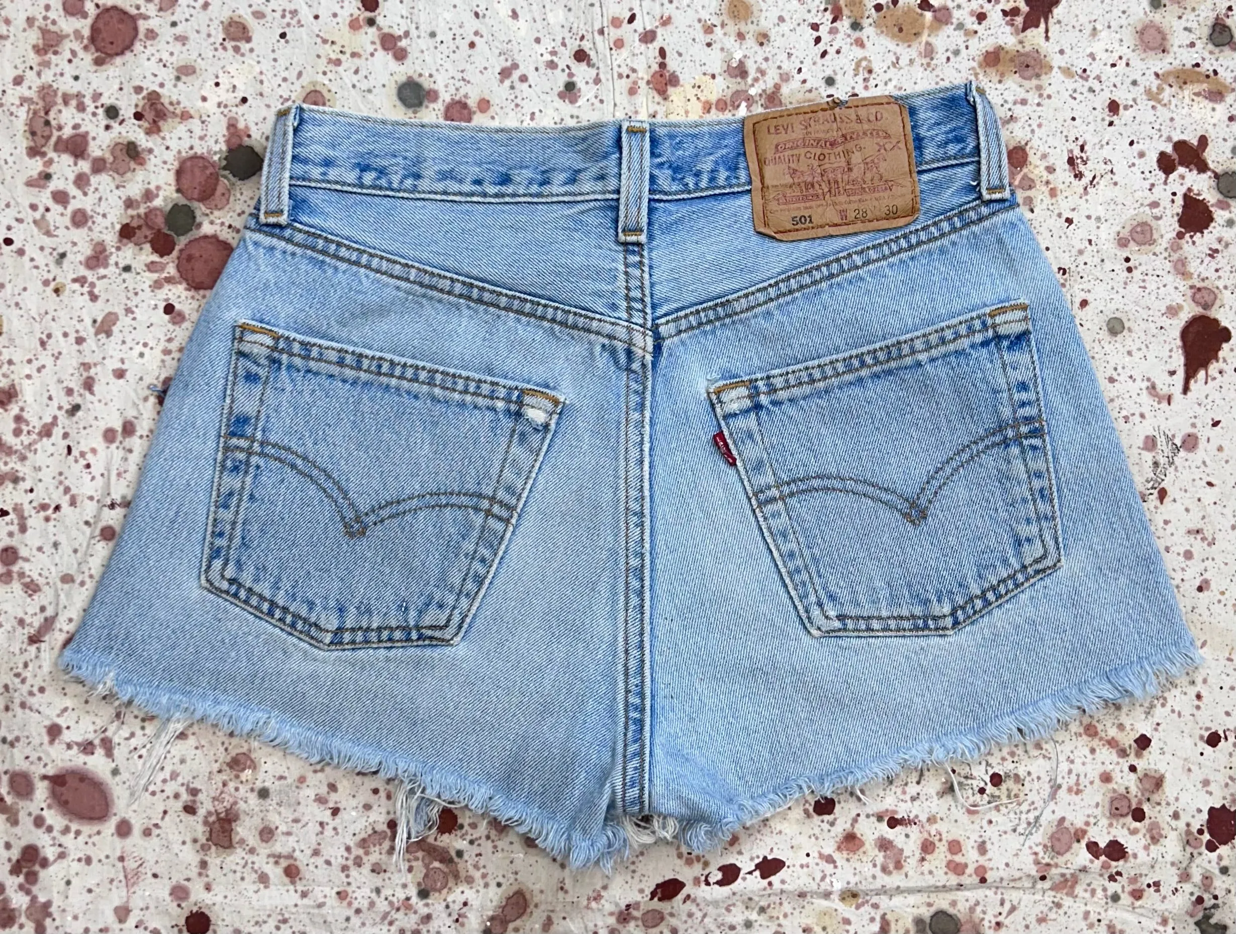 Vintage USA Ladies Levi's 501 Light Wash Super Feather Cut Off Shorts (JYJ0524-204)